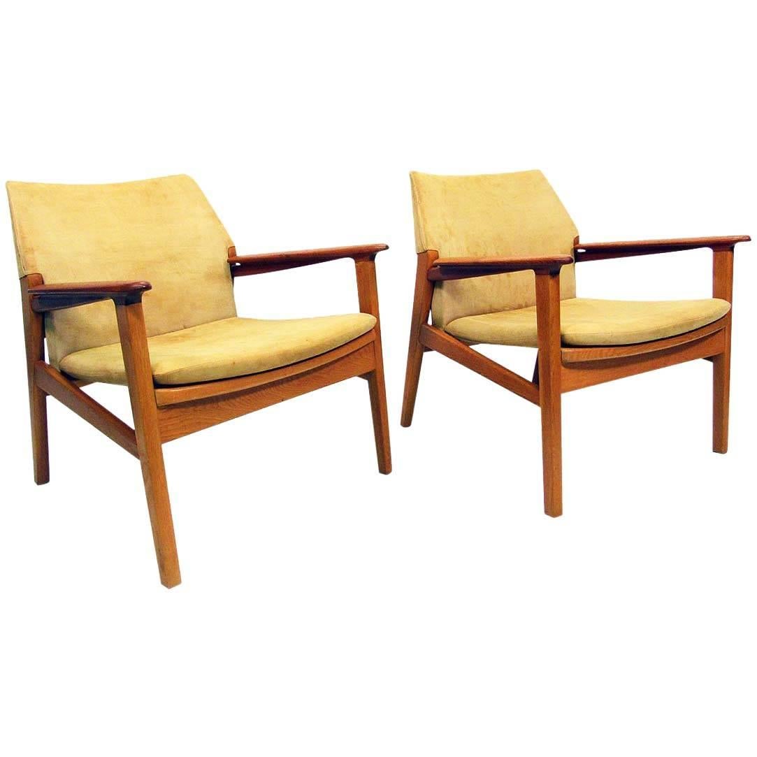 Two 1950s Lounge Chairs by Hans Olsen For Sale