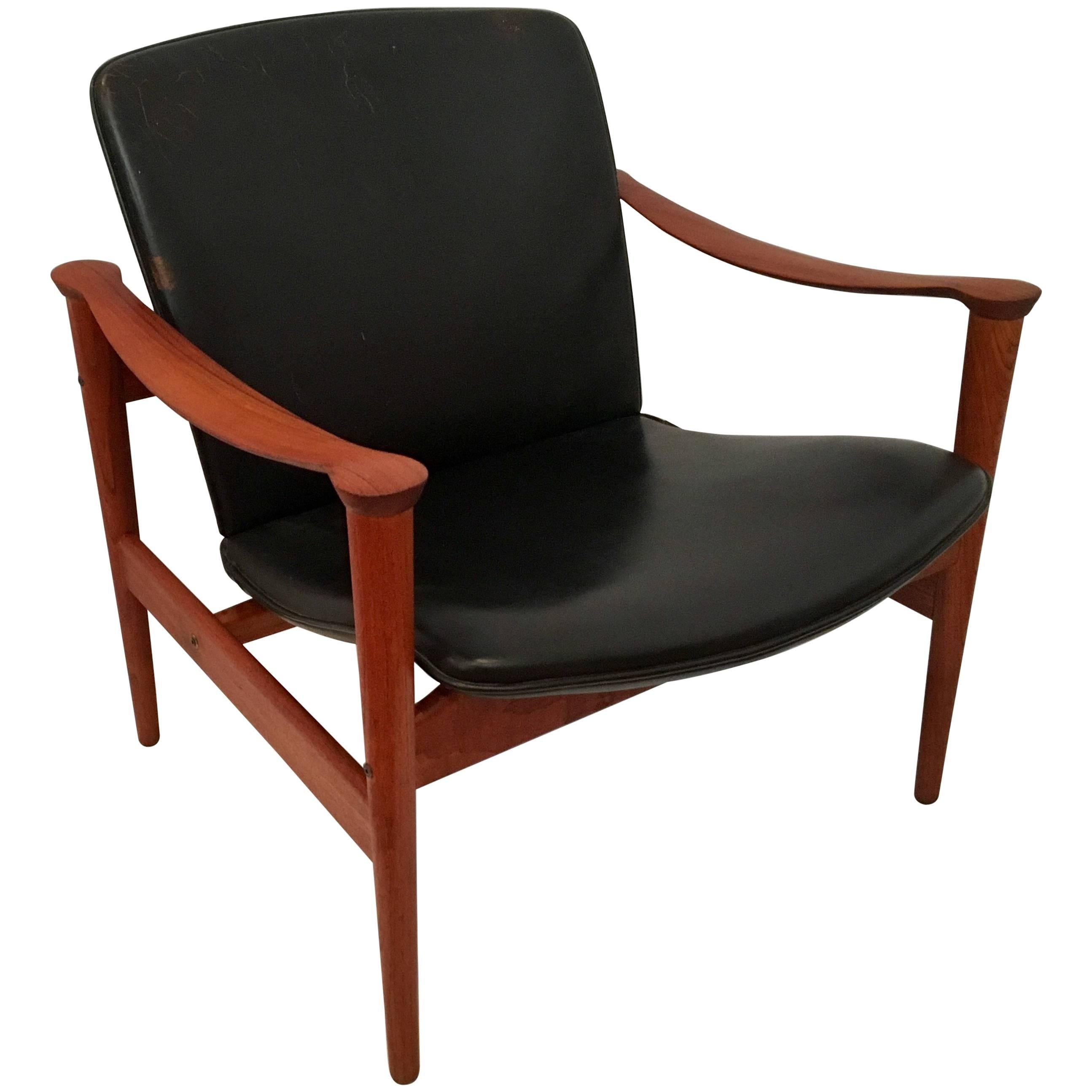 Lounge Club Chair by Fredrik Kayser in Teak and Leather Model 711
