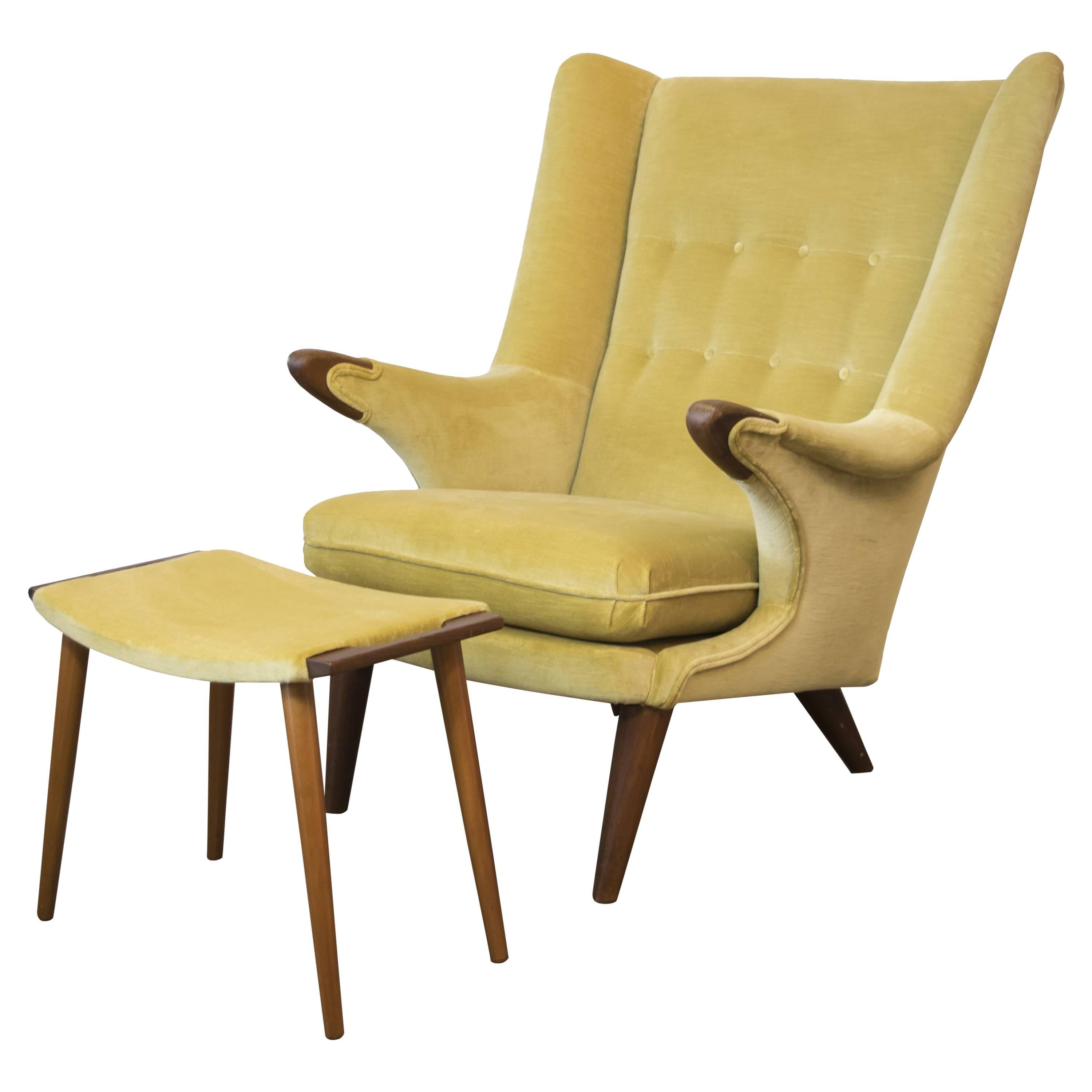 Svend Skipper Papa Chair and Ottoman in Gold from the 1960s