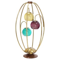 Ovale Tischlampe ""Bird Cage" aus Messing mit lila-blau-gelben Glaskugelschirmen