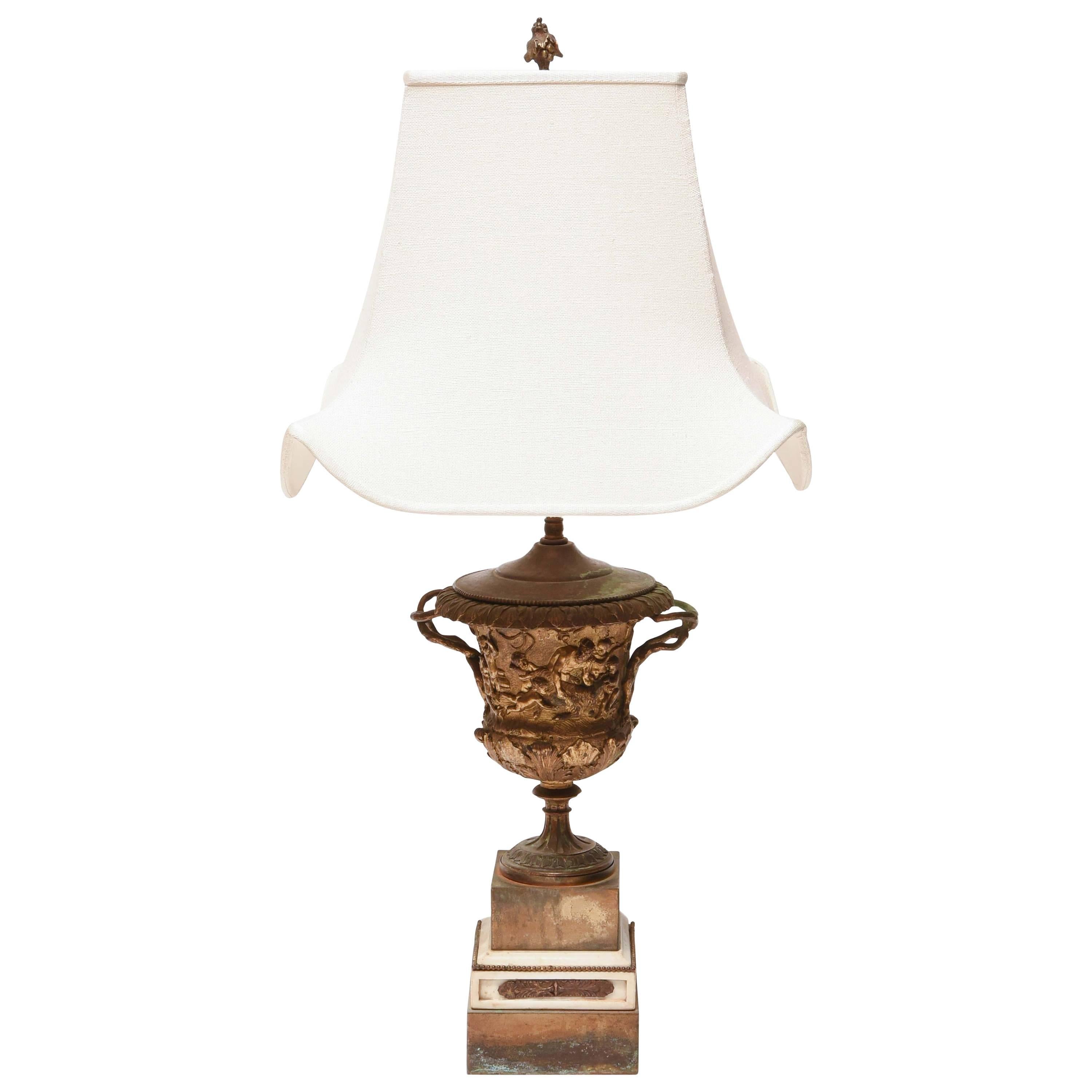 Neoclassic Medicei Bronze Urn Table Lamp For Sale