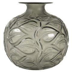 René Lalique (1860-1945) Grey Vase "Sophora"