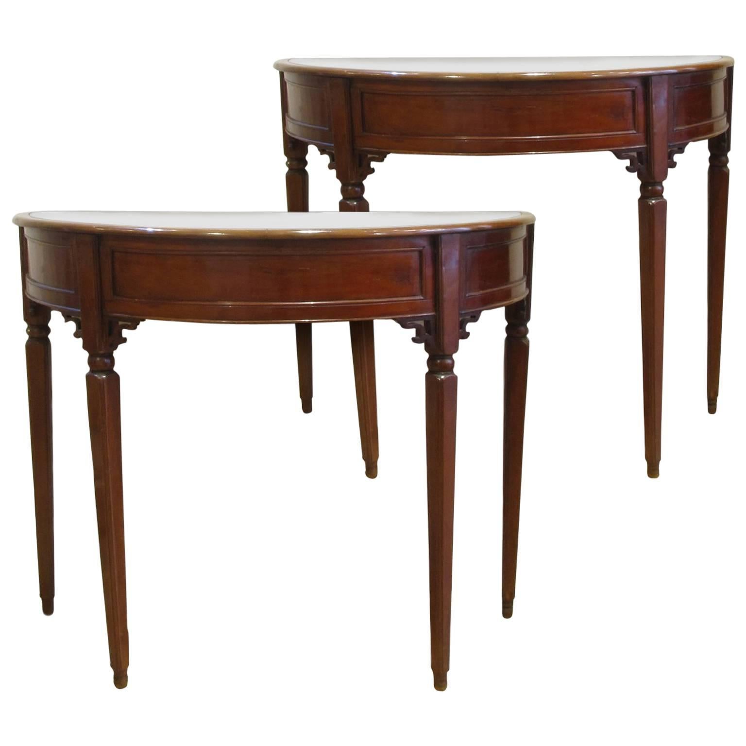 Two Italian Mid-19th Century Side Tables in Mahogany Wood with White Marble Top For Sale