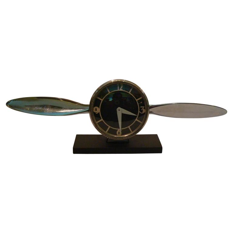 Streamline Airplane Propeller Desk Clock For Sale at 1stdibs