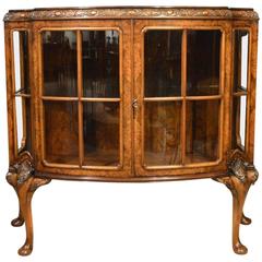 Beautiful Walnut Edwardian Period George I Style Serpentine Display Cabinet