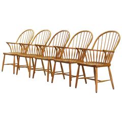 Set of Five Beautiful Windsor Chairs by Frits Henningsen for Carl Hansen