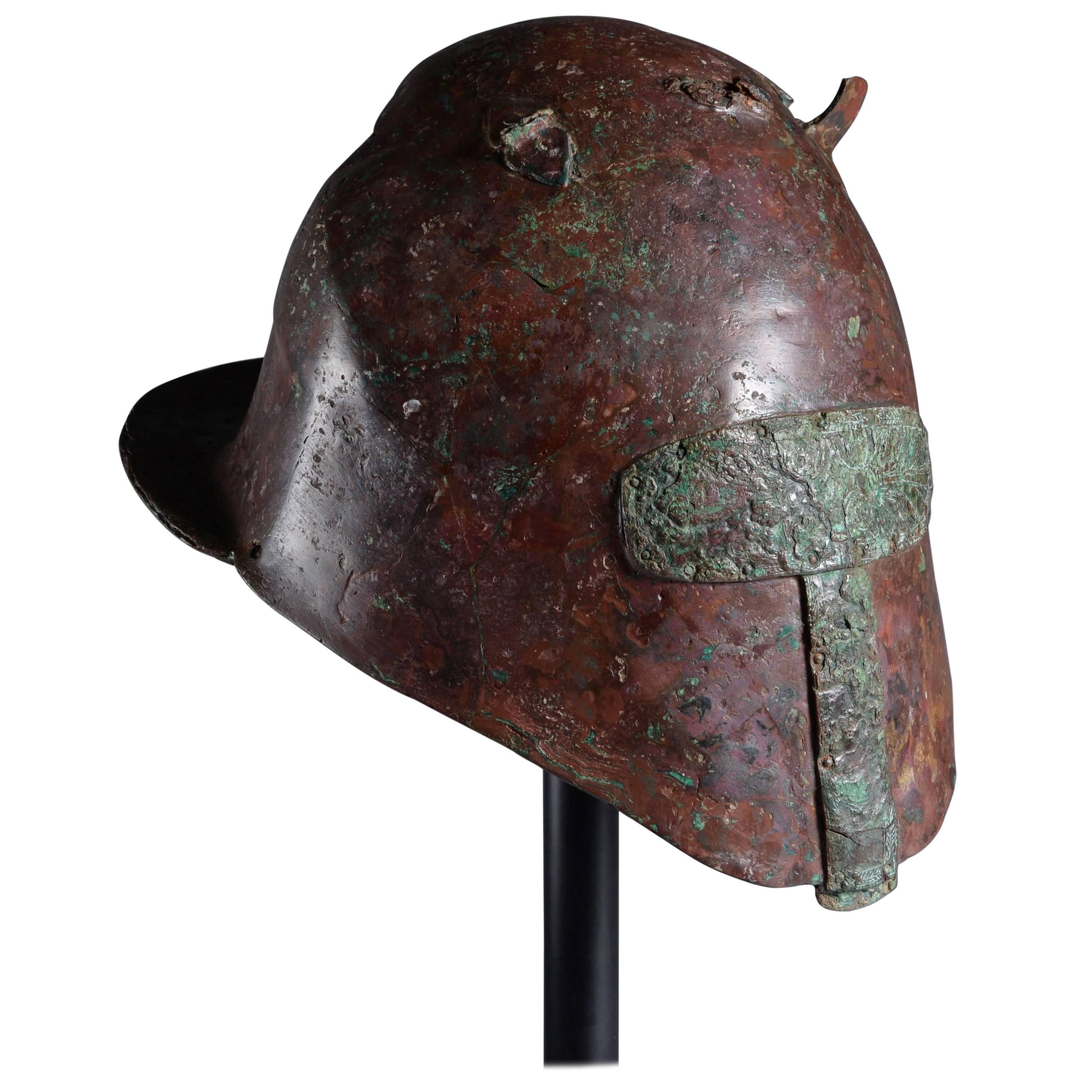 Rare casque grec ancien d'apulo corinthien, 450 avant J.-C.