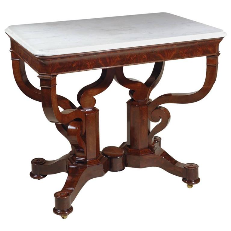 English Victorian Round Mahogany Center Table with Marble Top For Sale