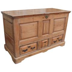 Large Georgian Three-Drawer Pine Mule Chest