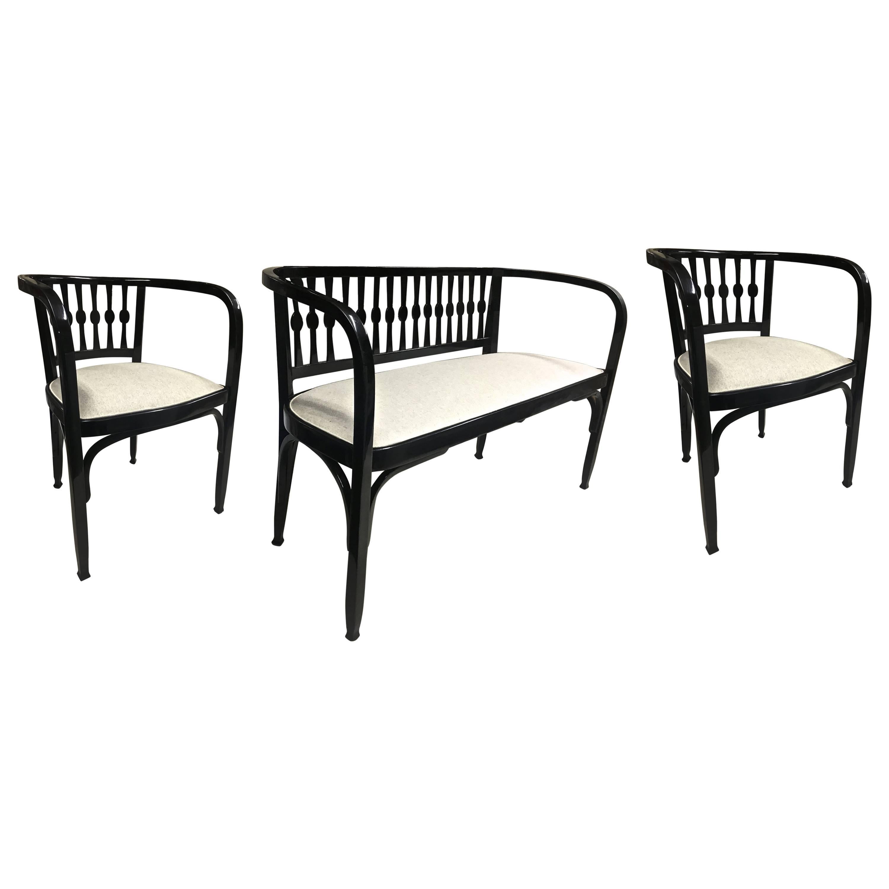 Thonet Austrian Secession Set of One Couch and Two Chairs in Bentwood For Sale