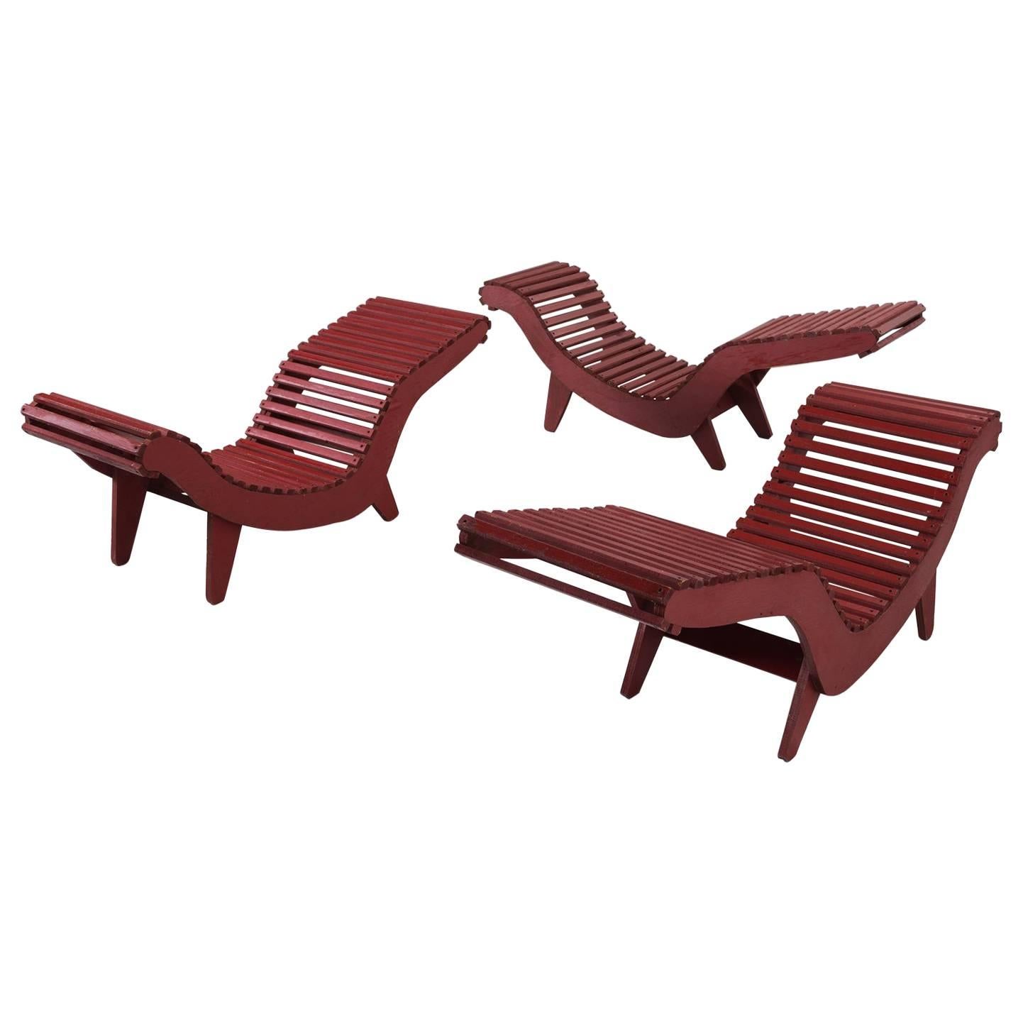 Three Klaus Grabe C5 Chaise Longues