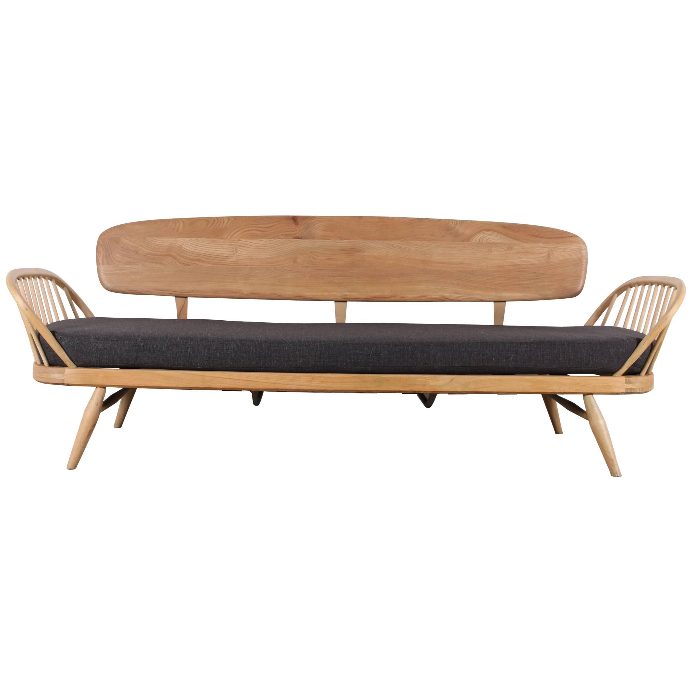 Luigi Ercolani for Ercol Daybed Couch Sofa ‘Model 355’ For Sale
