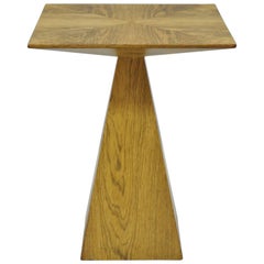 Harvey Probber table d'appoint pyramide en bois de wengé moderne mi-siècle, style mi-siècle