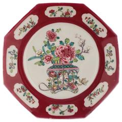 Chinese Porcelain Famille Rose Octagonal Dish with Vase of Flowers, Qianlong