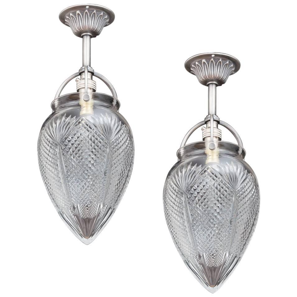 Petite paire de lanternes d'entrée en forme d'éventail avec diamants en vente