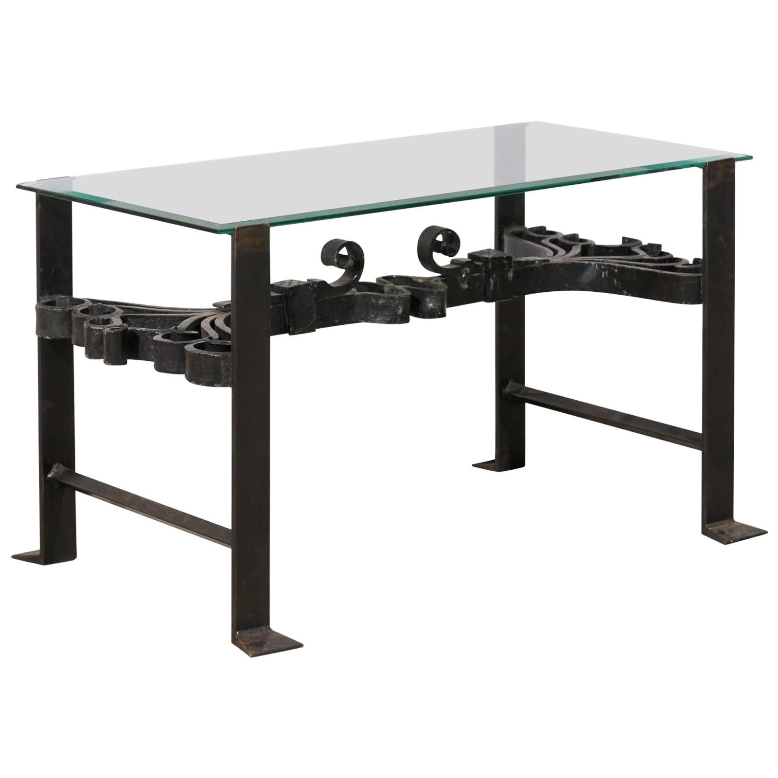Table basse italienne Fragment en fer forgé avec plateau en verre en vente