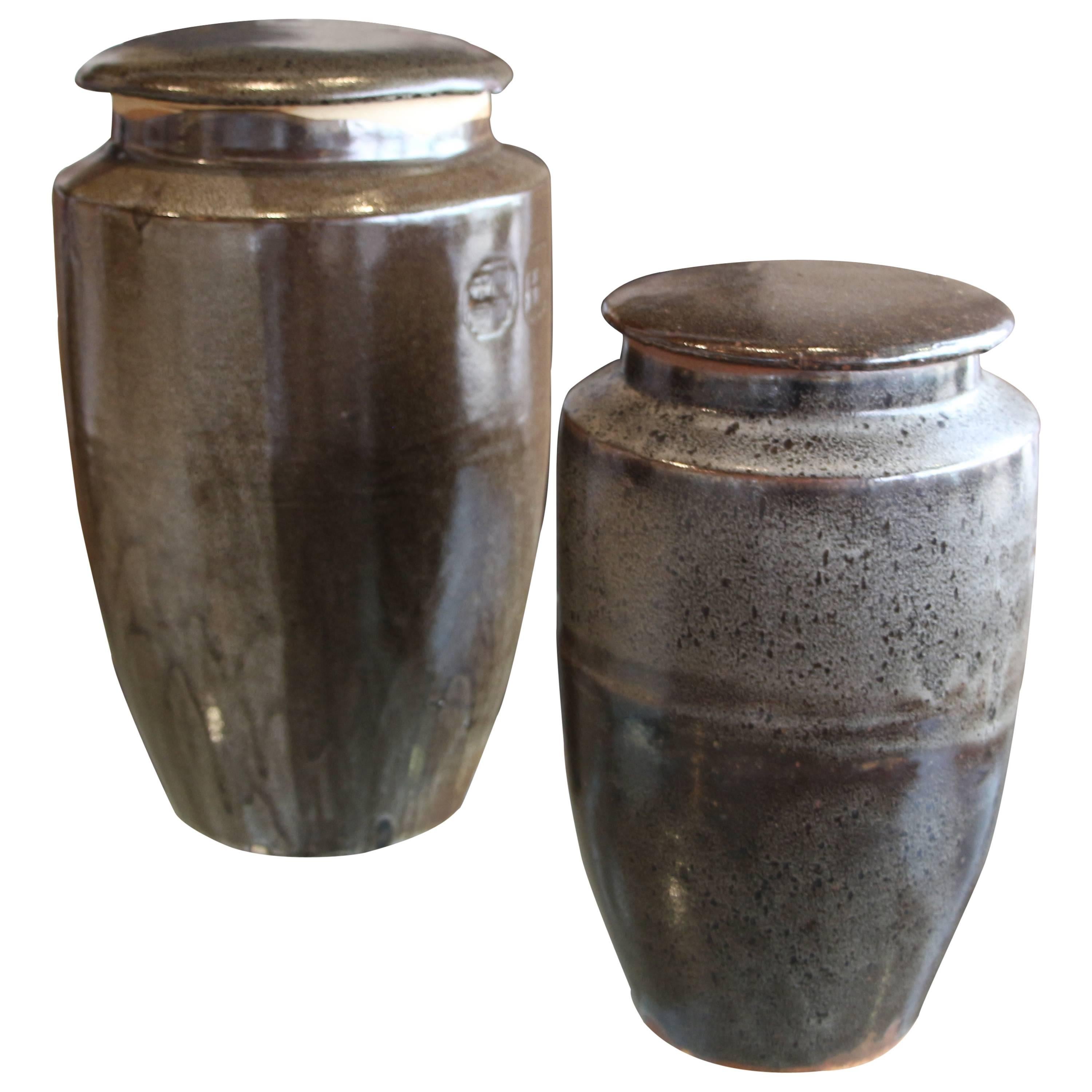 Two Steve Chase Retailed Stoneware Pottery Vessels