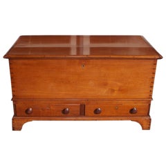 Antique American Chippendale Walnut Exposed Dovetail Blanket Chest, Circa 1770