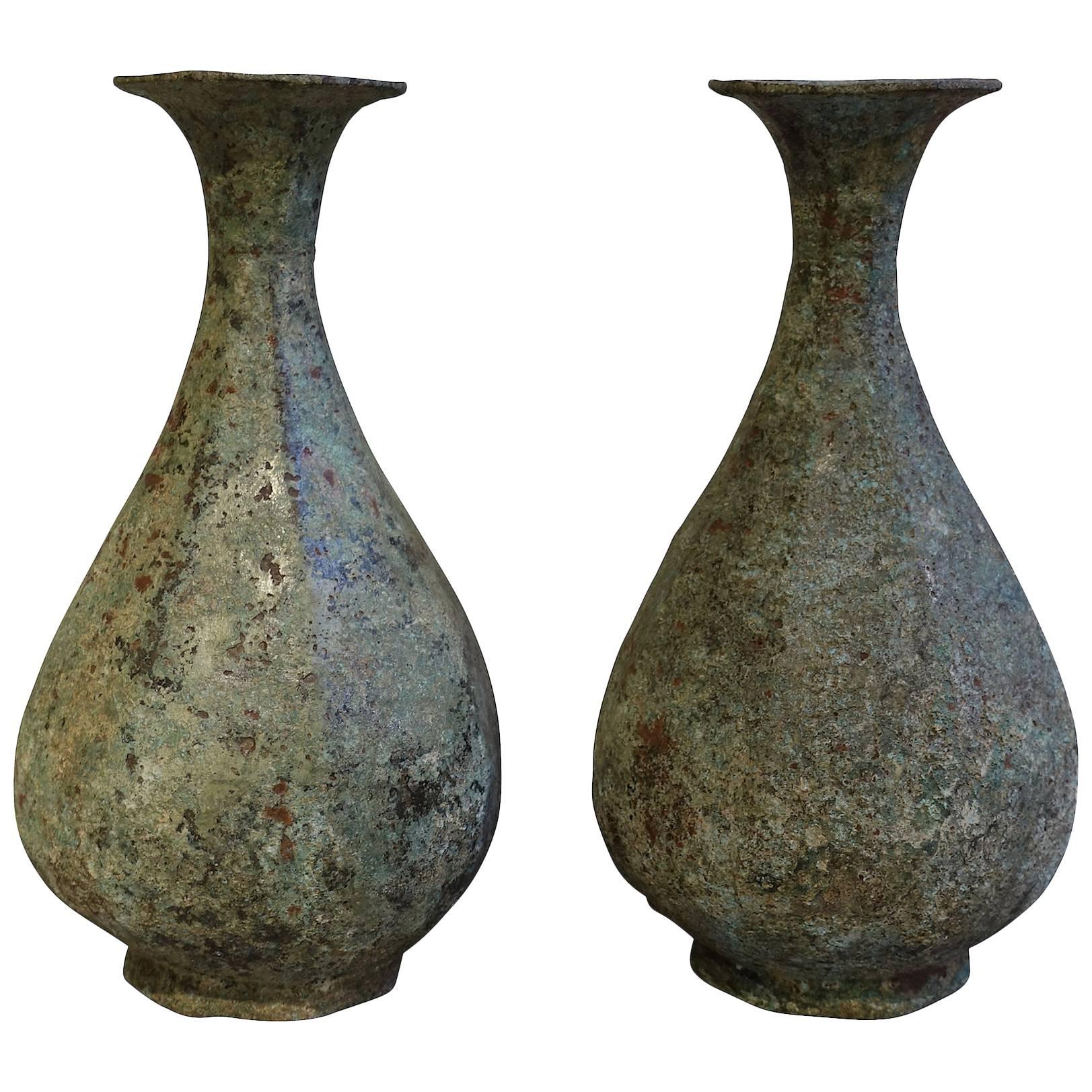 Bronze Pair of Urns, China, Contemporary