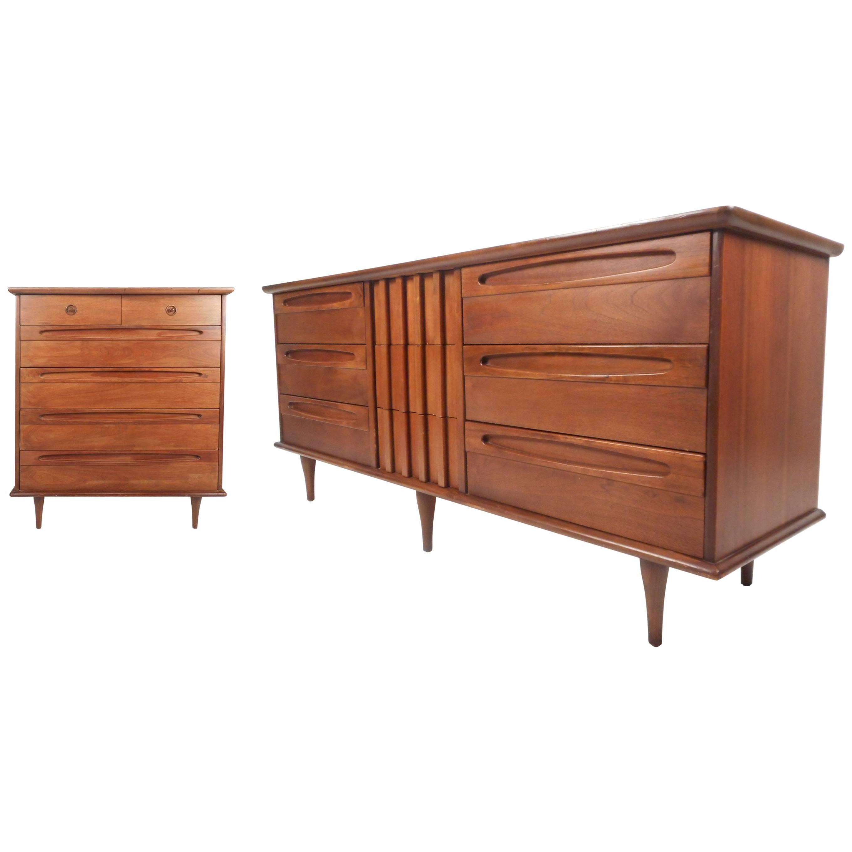 Unique Mid-Century Modern Bedroom Set by American of Martinsville
