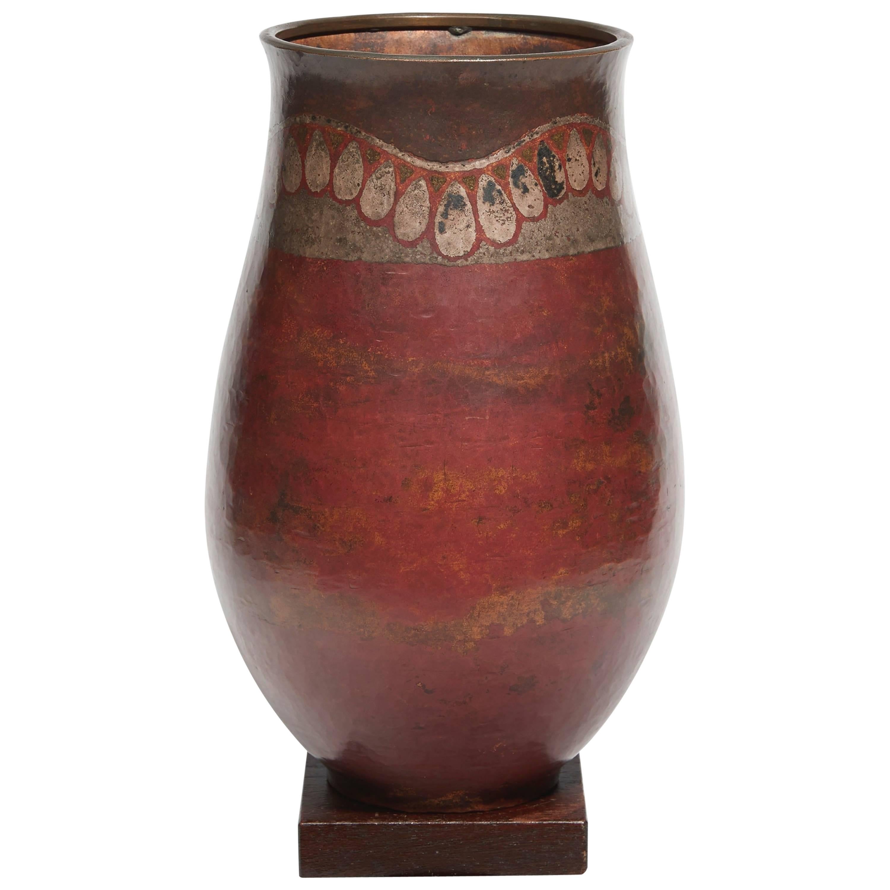 'Ondulation de pendeloque' Vase by Claudius Linossier, circa 1930 For Sale