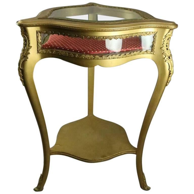 French Louis XV Style Giltwood Shield Shaped Curio Side Table, Early 1900