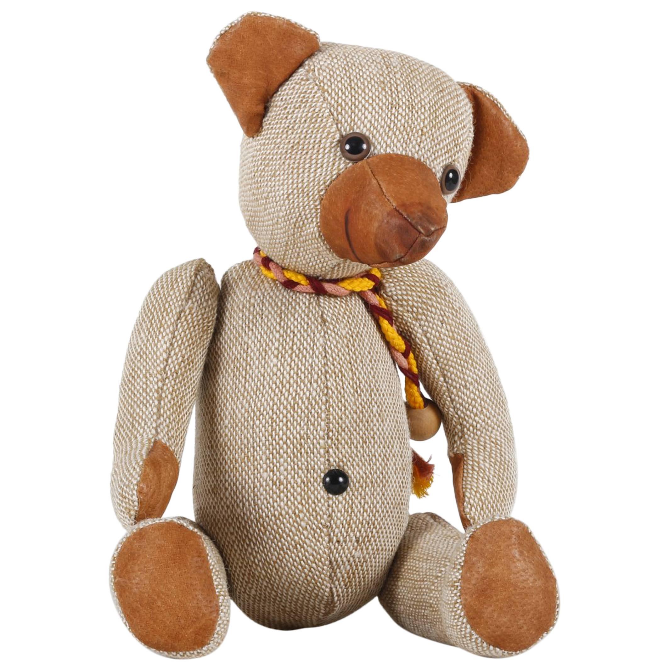 Signed 'Therapeutic Toy' Buzz Bear by Renate MüLler For Sale