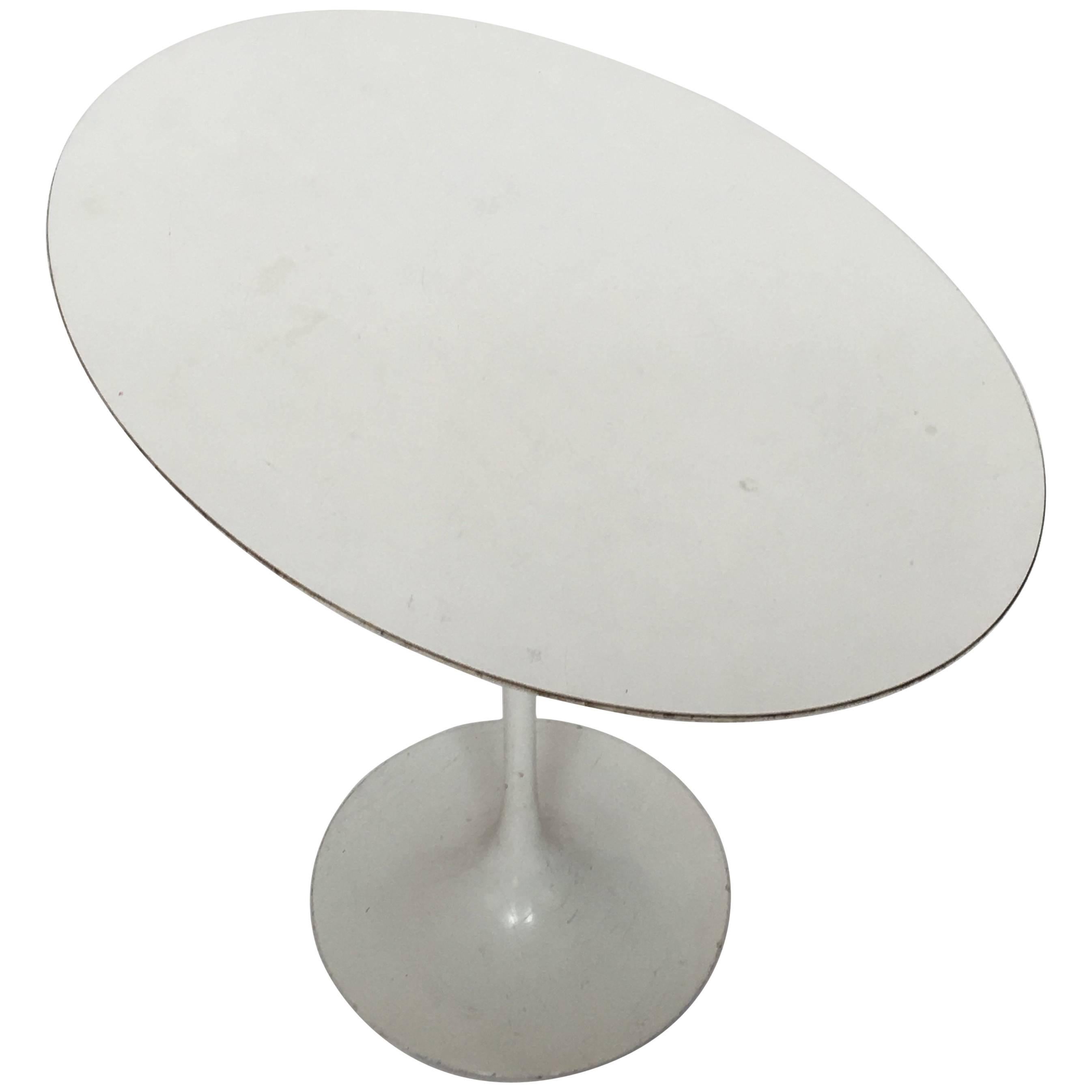 Eero Saarinen for Knoll Tulip Oval Side Table