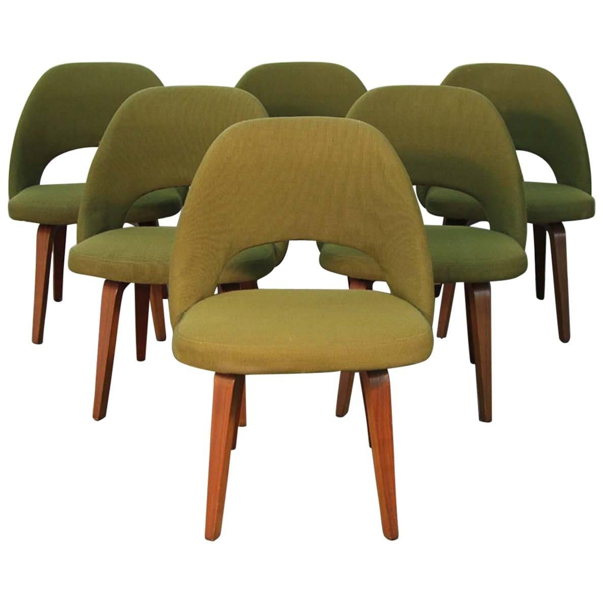Eero Saarinen for Knoll Executive Side Chairs Walnut Legs, Mid-Century Modern