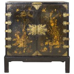 English Lacquered Cabinet on a Contemporary Base, circa 1700, England 5
