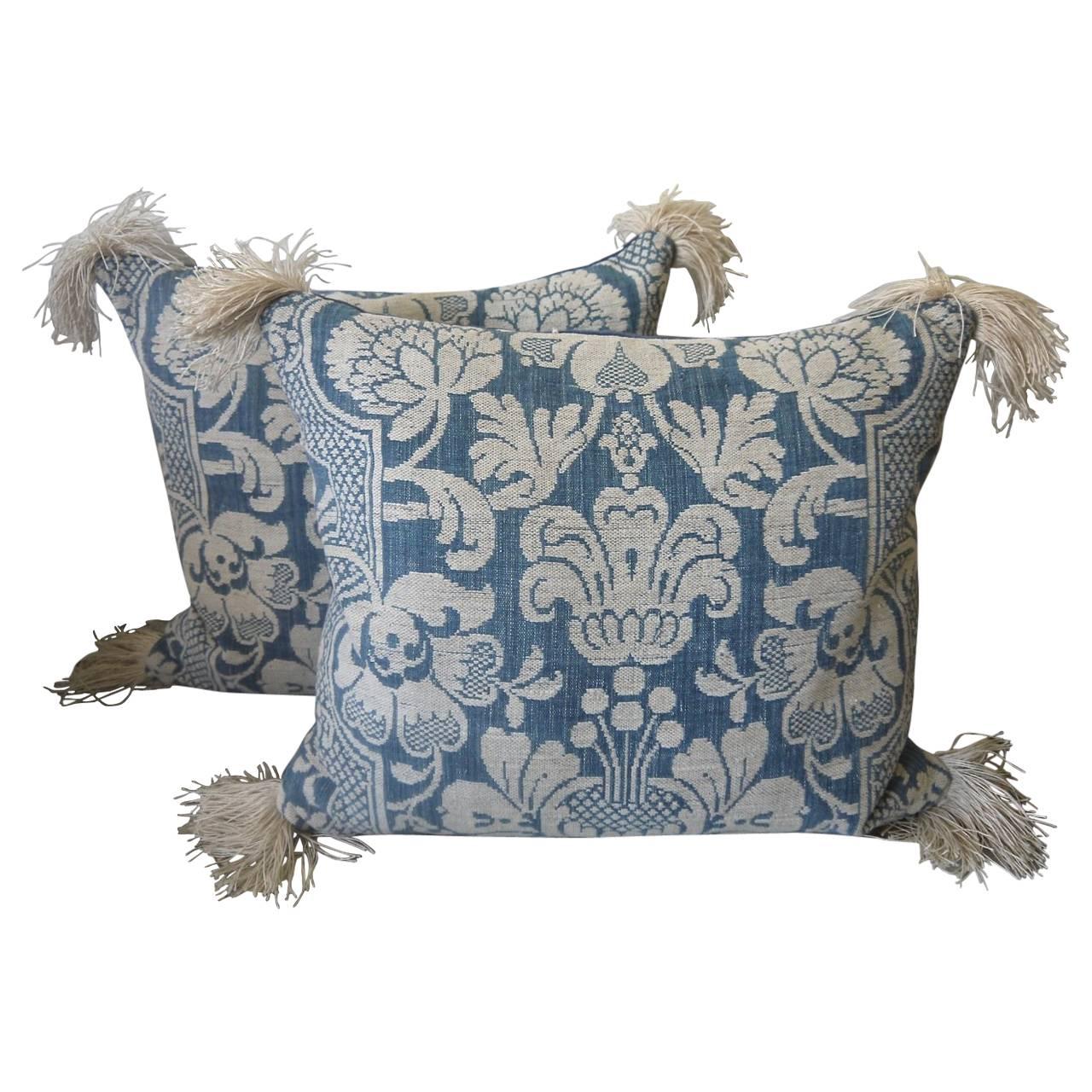 Pair of 1760s Antique French Blue and White Linen and Cotton Woven Pillows For Sale