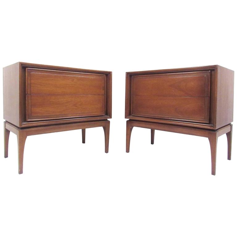 Pair MidCentury American Walnut Nightstands For Sale at 1stdibs