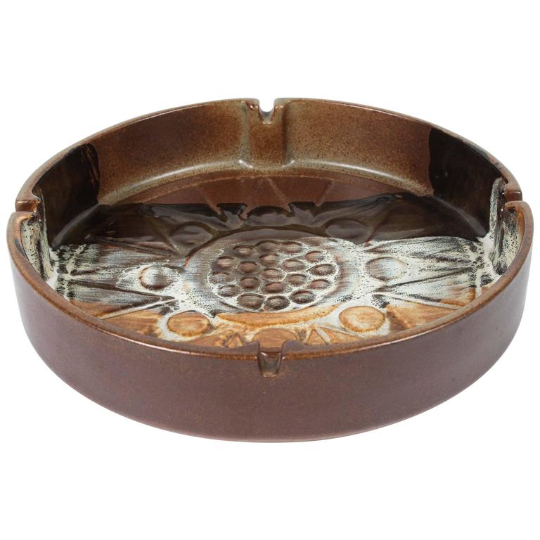 Large Vintage Brown Round Ceramic Ashtray For Sale at 1stdibs