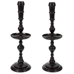 Maitland Smith Pareja de candelabros vintage de metal negro