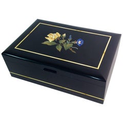 Magnifique boîte à charnières en marbre noir belge à fleurs, artisanat florentin, Italie