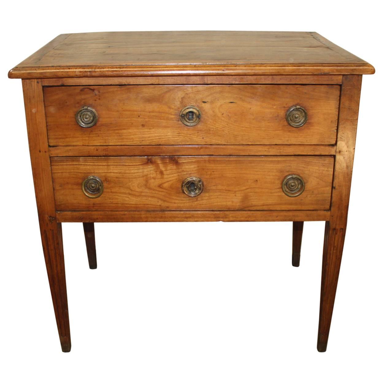 Charming 18th Century Chest "Sauteuse"