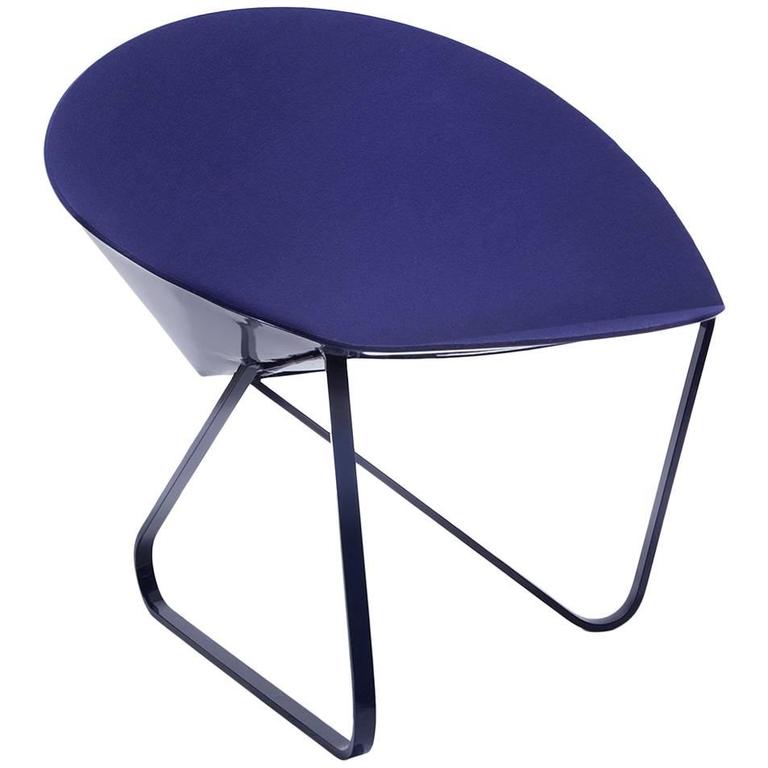 'Curved Chair' Felt Padded and Coated Steel in Customizable Color 1