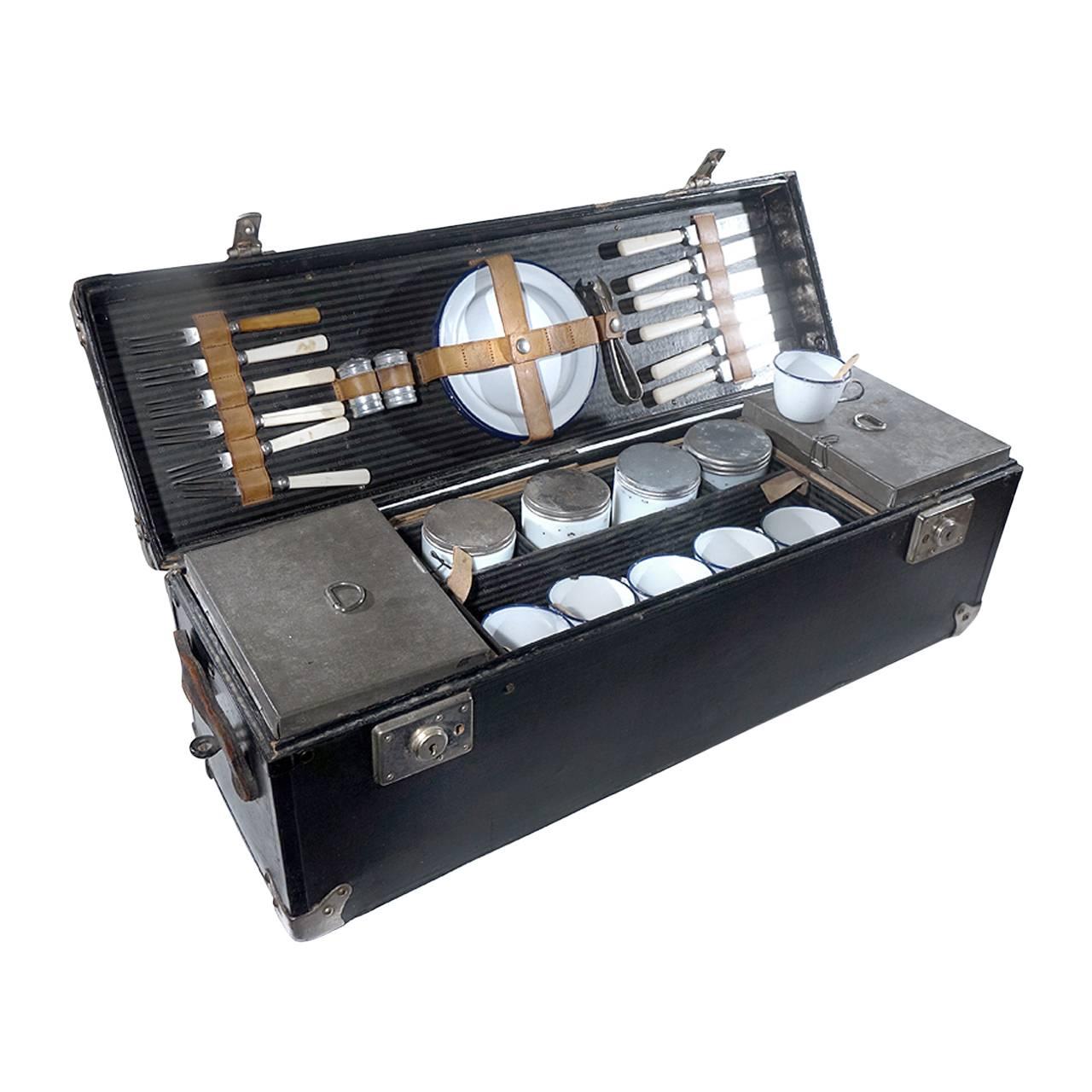Frank and Holton Cased Picnick Set