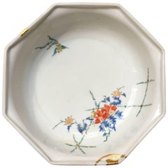 Bol octogonal Kakiemon japonais du 17e siècle de la période Edo avec réparations Kintsugi