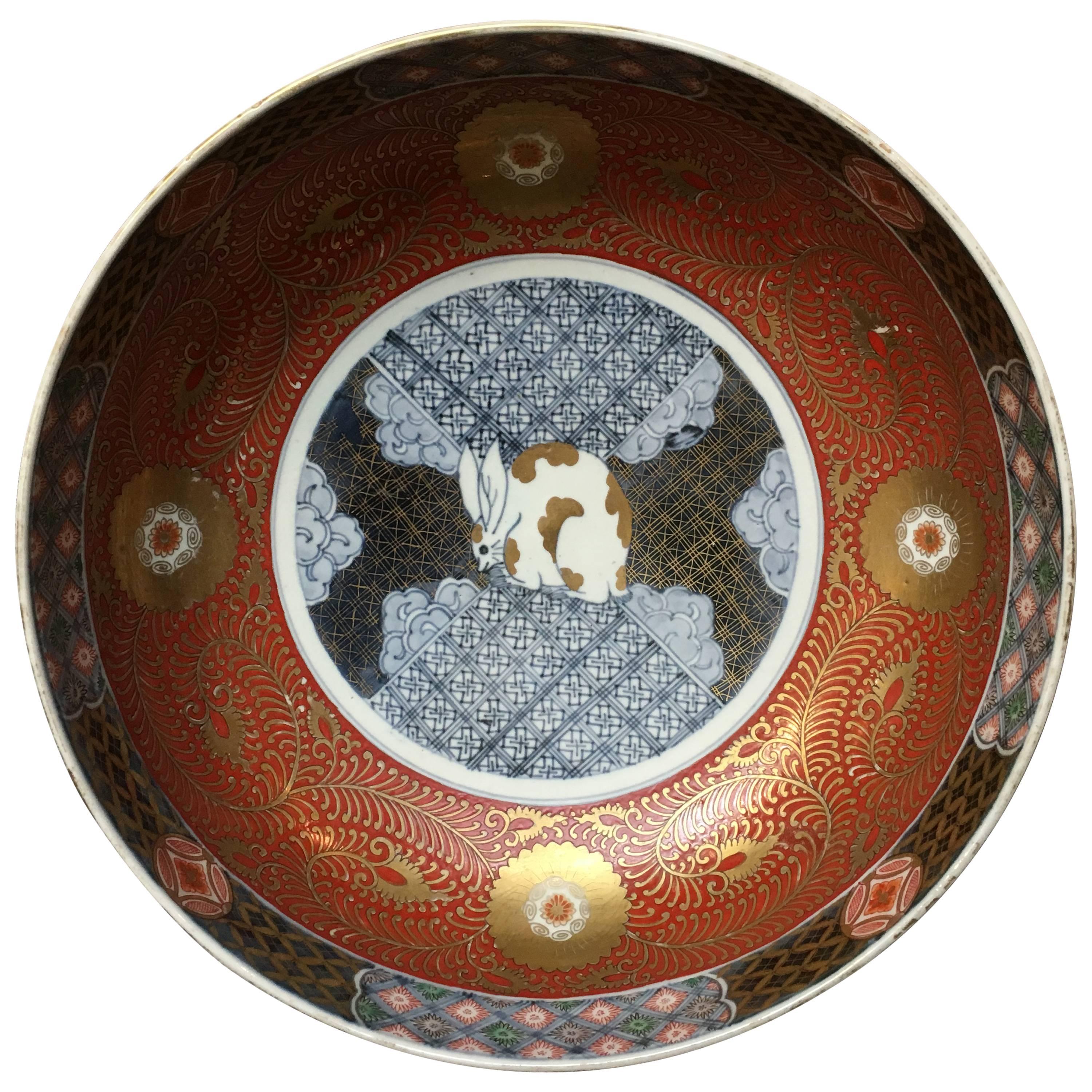 Large Japanese Edo Period Imari Bowl with Rabbit Design, Early 19th Century