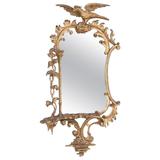 Miroir en bois doré sculpté du XVIIIe siècle