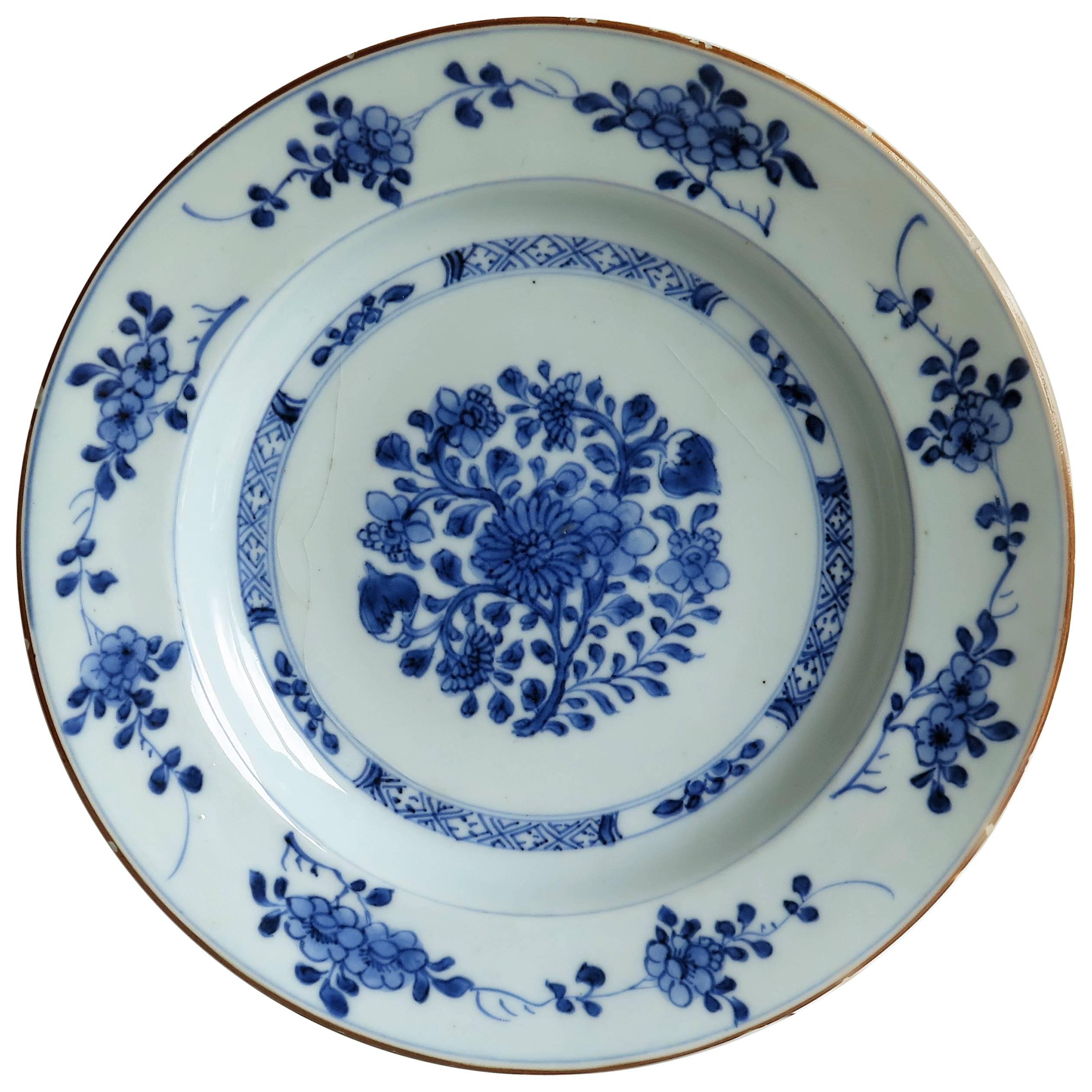 Chinese Porcelain Plate in Blue and White, Qing, Early 18th Century, circa 1735