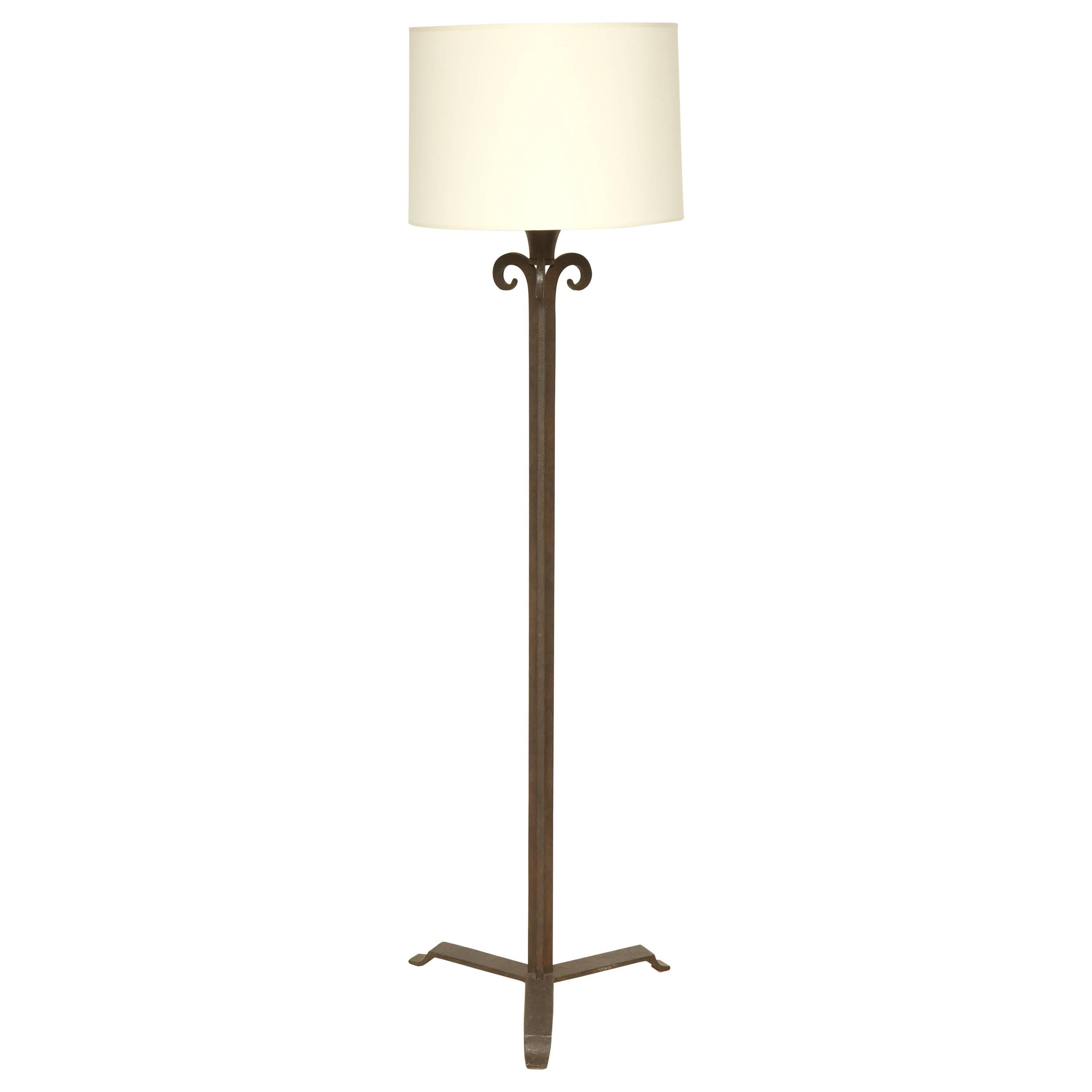 Textured Iron Standing Lamp on Tripod Base, France, circa 1940 For Sale