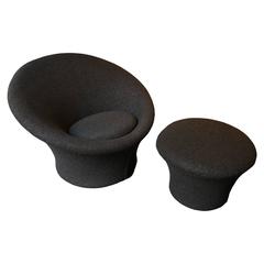 Fauteil 560 "Mushroom" by Pierre Paulin for Artifort with Ottoman