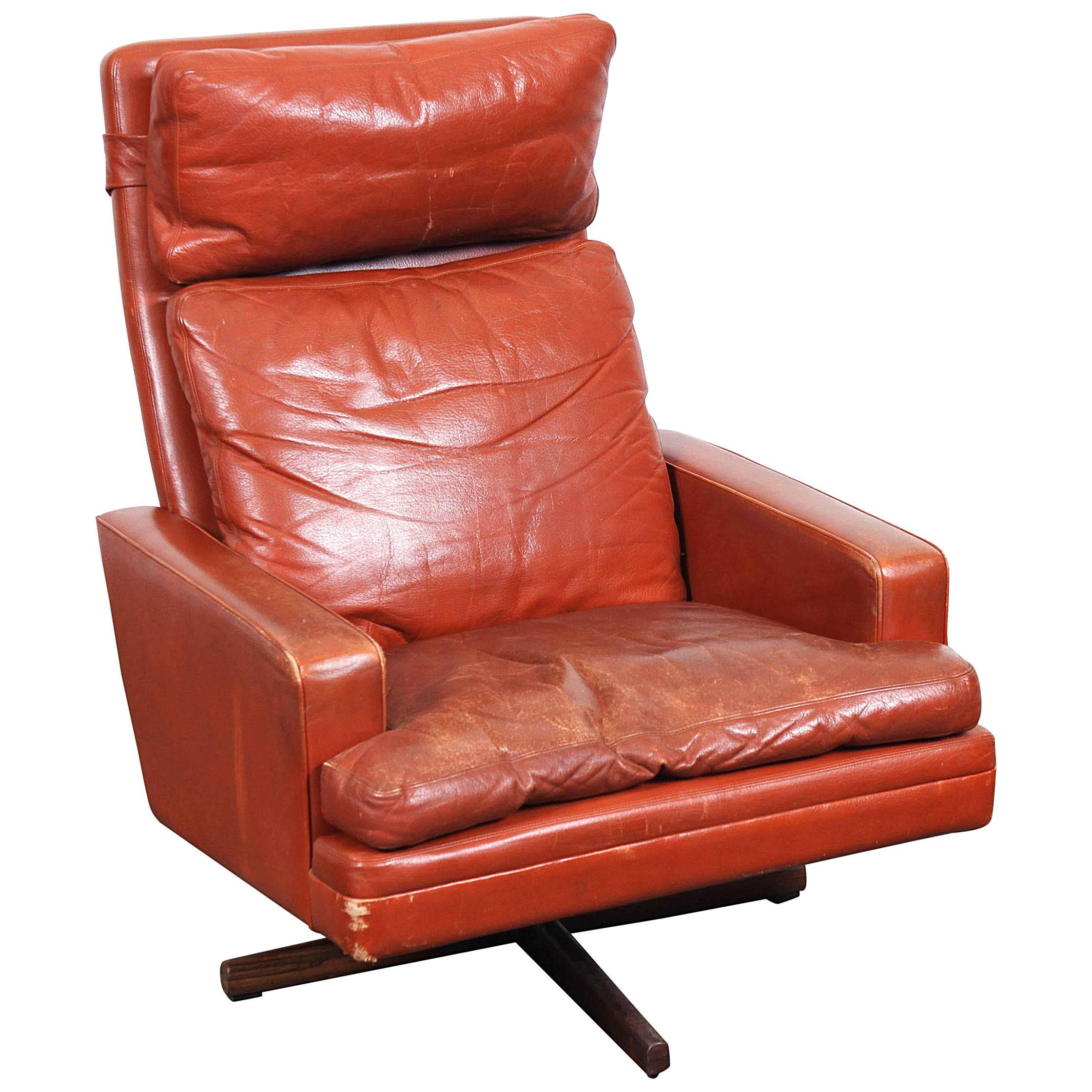 Mid-Century Fredrik Kayser Swivel Lounge Chair For Sale