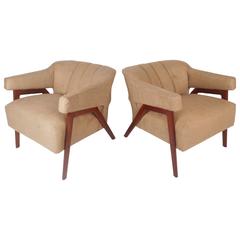 Impressive Pair of Mid-Century Modern Barrel Back Lounge Chairs 11