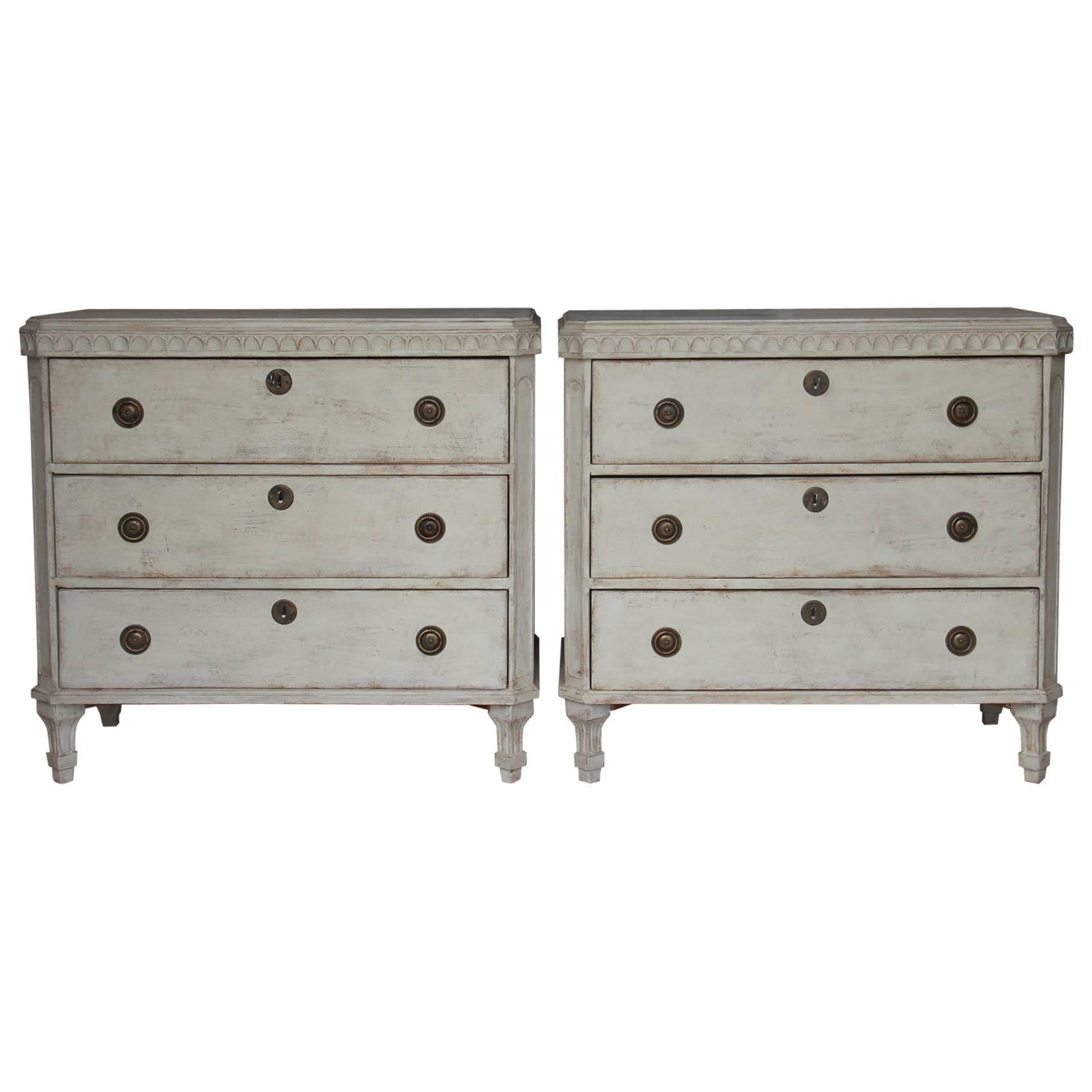 Swedish Gustavian Style Pair of Painted Bedside Chests