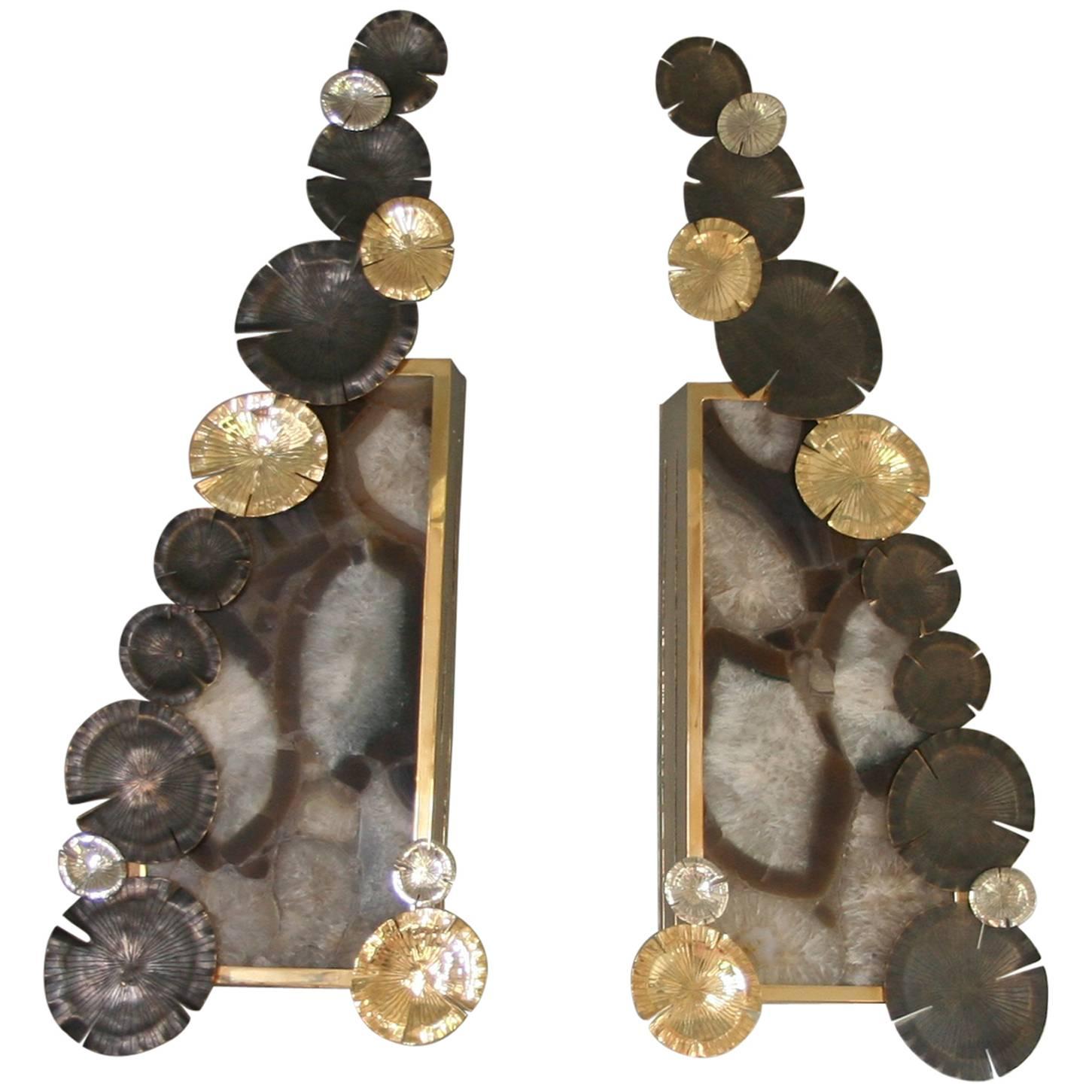 Pair of Sconces in Brass and Agate, with Chiseled Nenuphars by Arriau