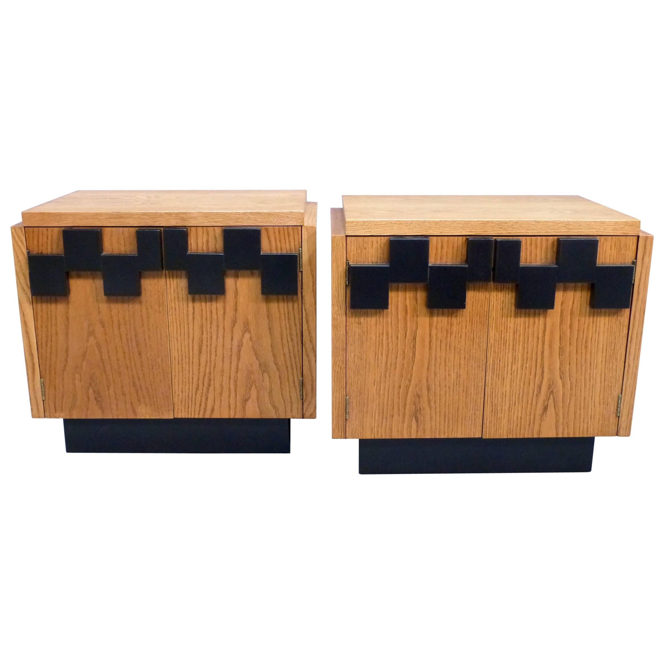 Pair of 20th Century American Bedside Cabinets For Sale