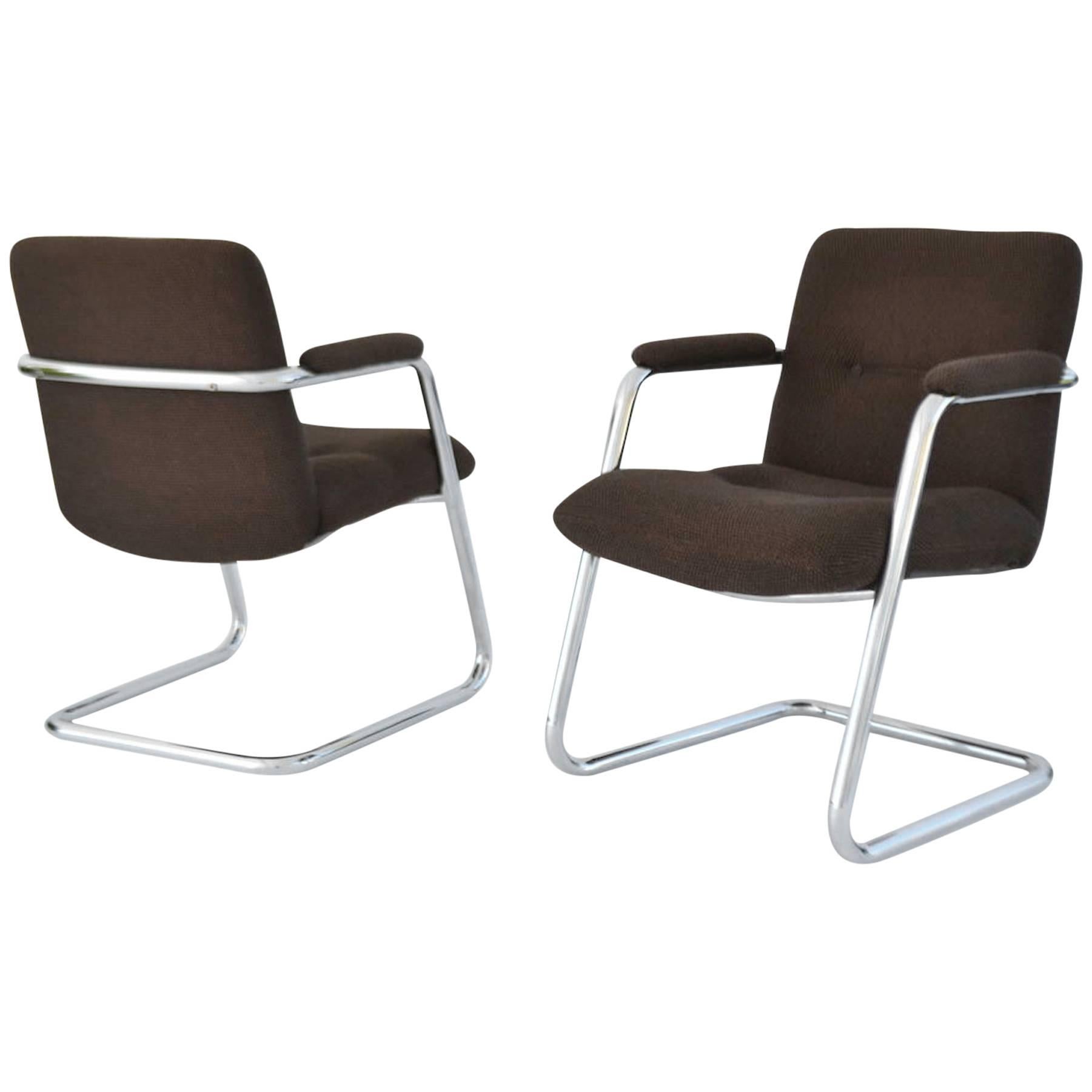 Wool Pair of Cantilever Midcentury Lounge Chairs For Sale